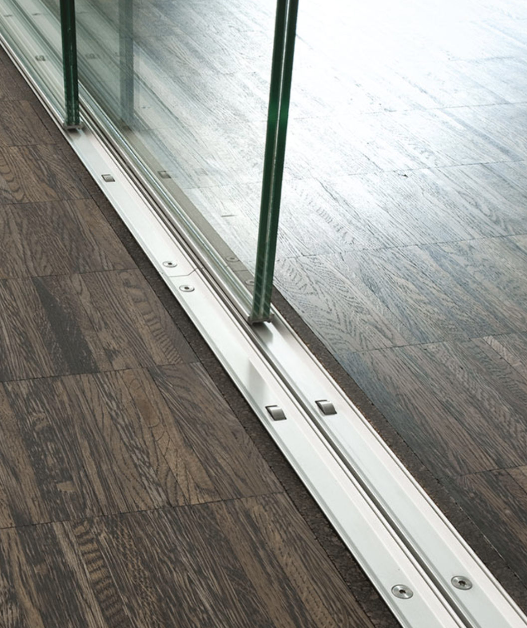 baie vitree avec rail encastré